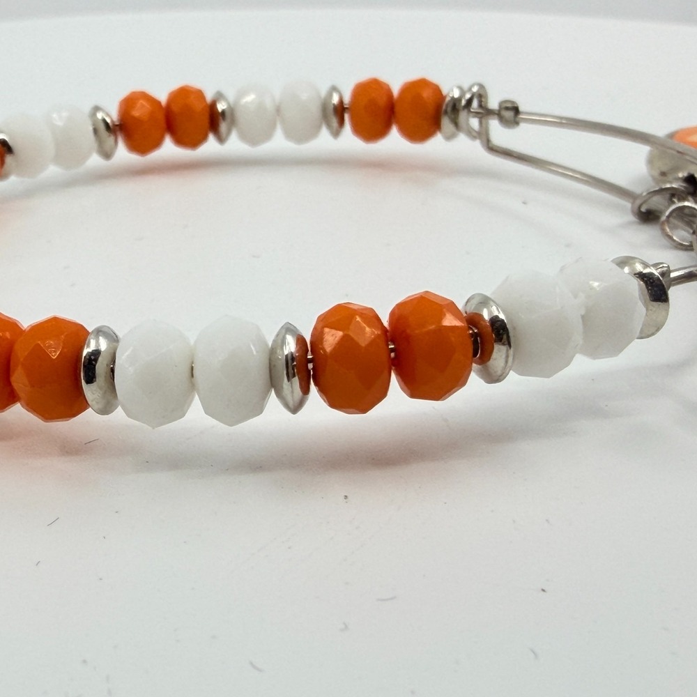 Tennessee Volunteers Football Charm Bangle Bracelet – Game Day Spirit Jewelry - Picture 4 of 12